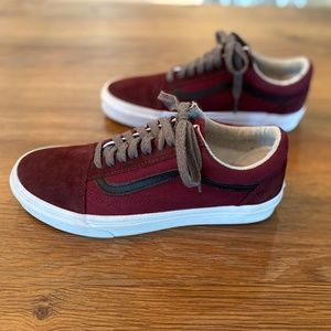 Van's Old Skool - size M 8.5 / W 10